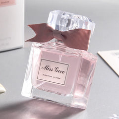 Pink Blossom Sweetheart Perfume, Fresh and Long-lasting Light Fragrance for Women, Floral Fragrance,  for Gift Giving/daily Use