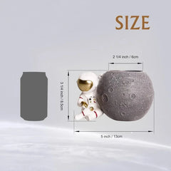 Pen holder, Astronaut standing desk pen holder, resin desk organizer decorative accessories, office, classroom